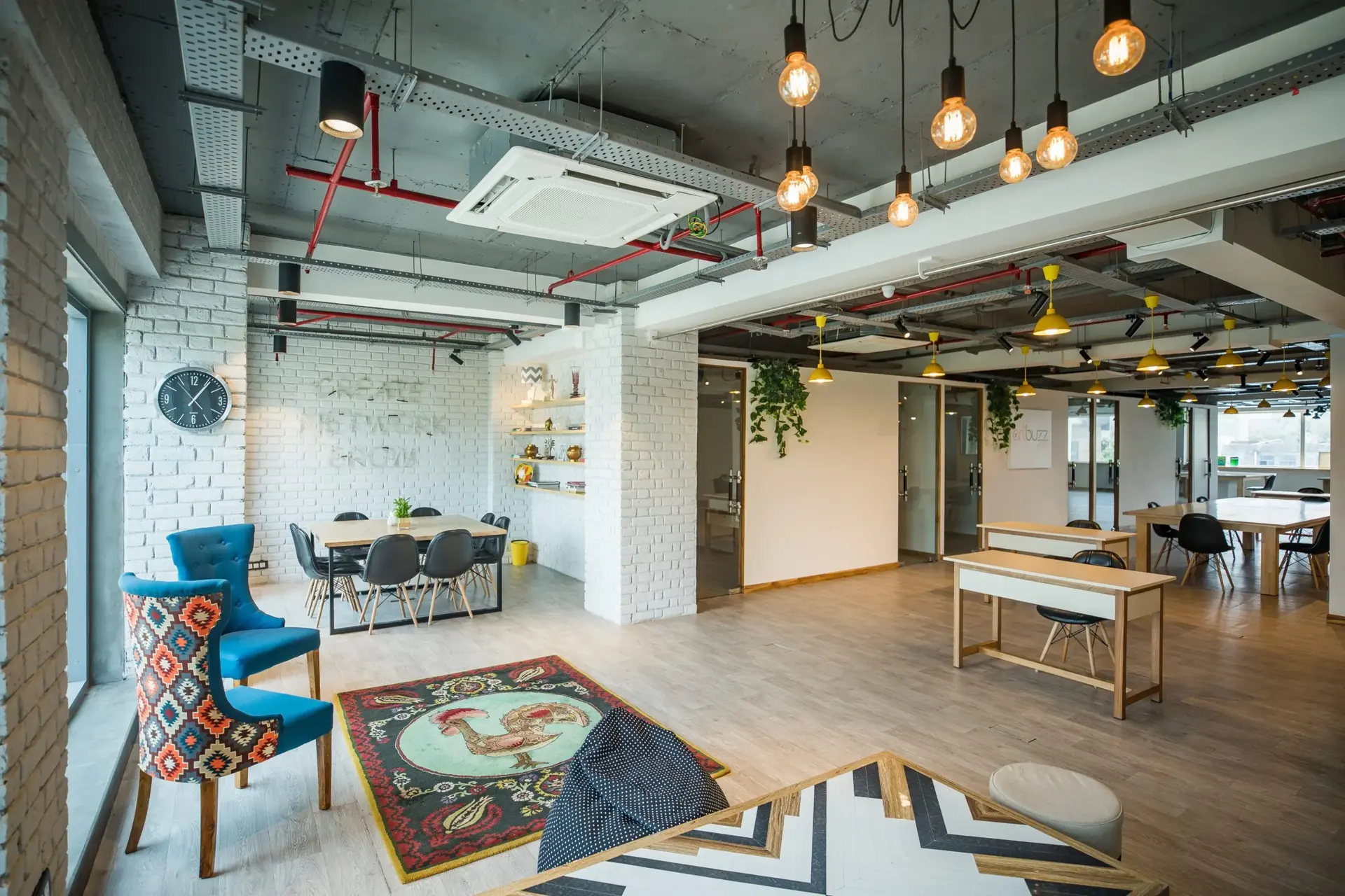 myhq workspaces VCoh27vHEh0 unsplash scaled